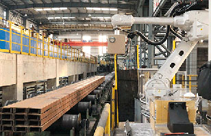 與機械手、數據庫集成全自動噴碼系統的EBS高性能噴碼機